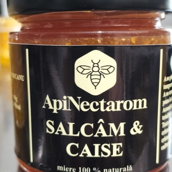 Salcâm cu caise