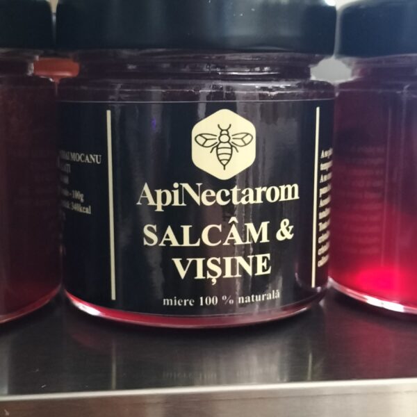 Salcâm cu vișine